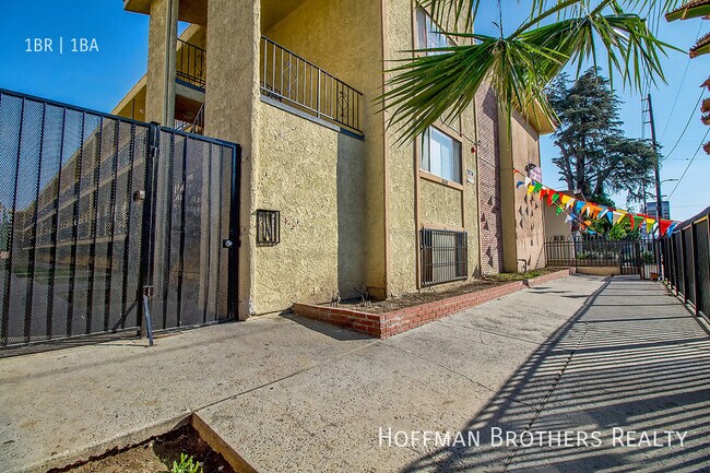 Foto del edificio - 6548 Sepulveda Blvd