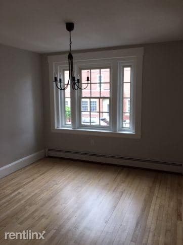 Building Photo - 2 br, 1.5 bath Condo - 114 Hollis St