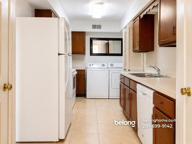 Foto del edificio - 357 N Post Oak Ln