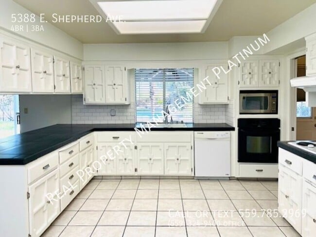Building Photo - 5388 E Shepherd Ave