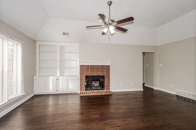 Foto del edificio - 4387 Cross Creek Cove