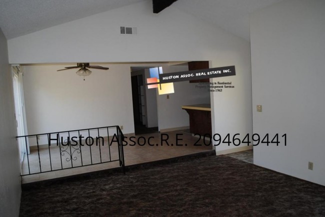 Building Photo - 9004 Valley Oak Drive, Stockton