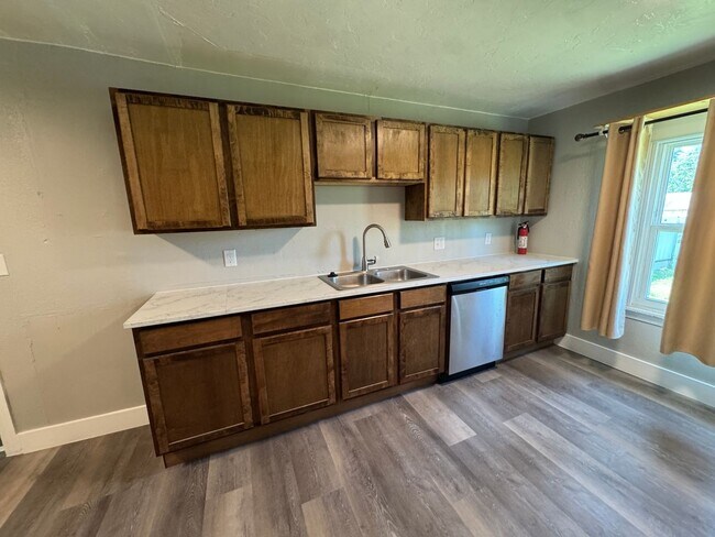Foto del edificio - Northwest OKC 3 bed home