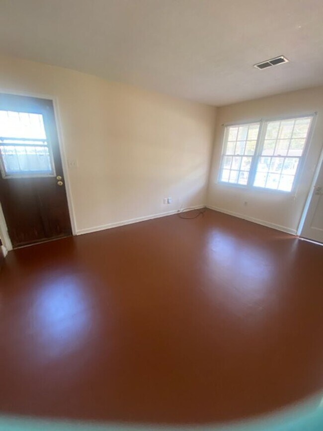 Foto del edificio - 2921 Doyle Ave