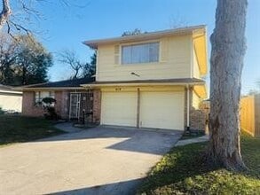 Building Photo - 919 Saddle Rock Dr