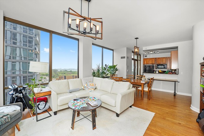 Foto del edificio - 233 E 13th St