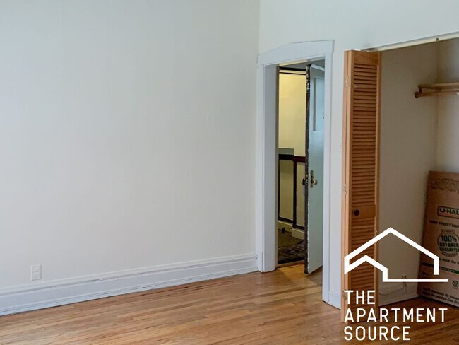 Foto del edificio - 2882 N Clark St