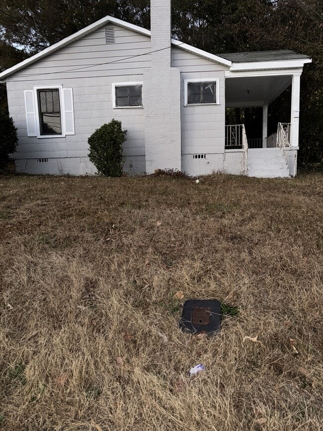 Building Photo - 2 Bedroom 1 Bathroom