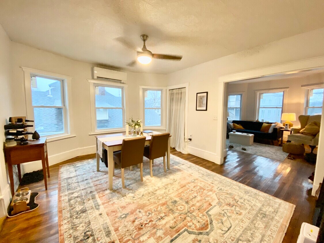 Primary Photo - 73 Center St