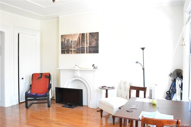 Building Photo - 48 Trumbull St