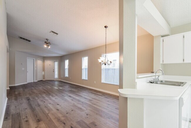 Foto del edificio - 1422 Dew Bloom Rd