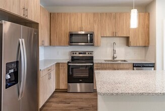 Building Photo - 800 N Farm to Market 3083 Rd W