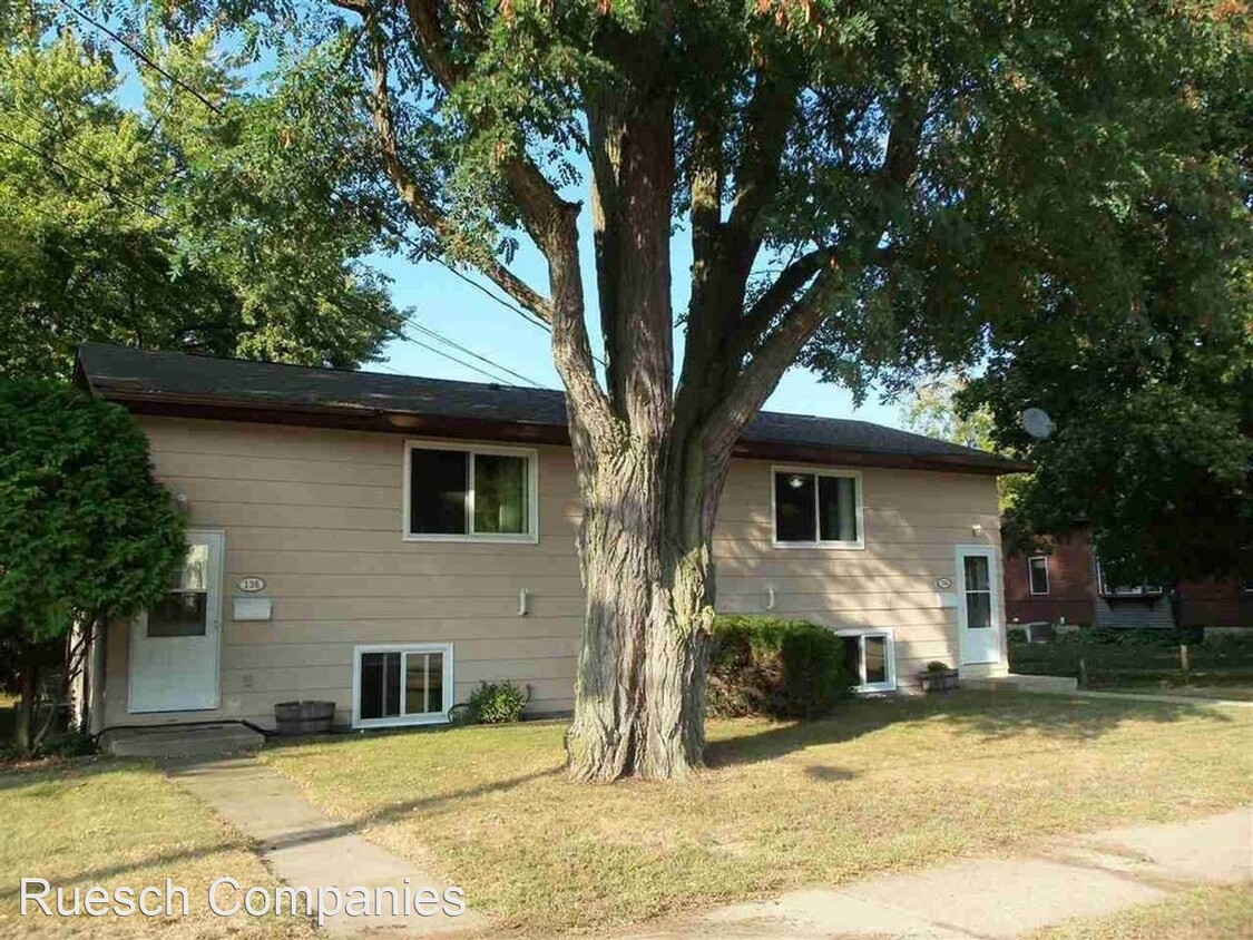 Primary Photo - 2 br, 1 bath House - 134 Wood Avenue