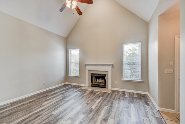 Building Photo - 1218 Savannah Ln