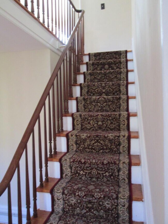 Foto del edificio - 805 Farmers Mills Rd