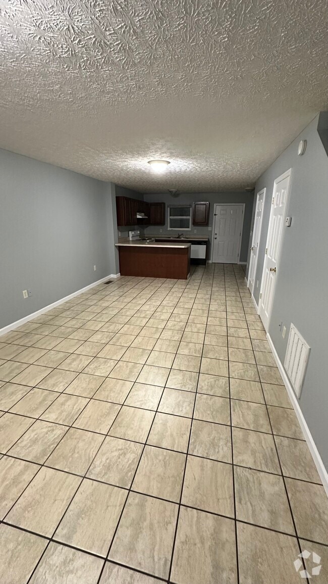 Building Photo - 1588 Meadow Spring Dr