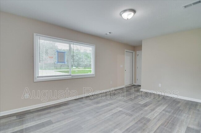 Building Photo - 140 Mc Elmurray Dr