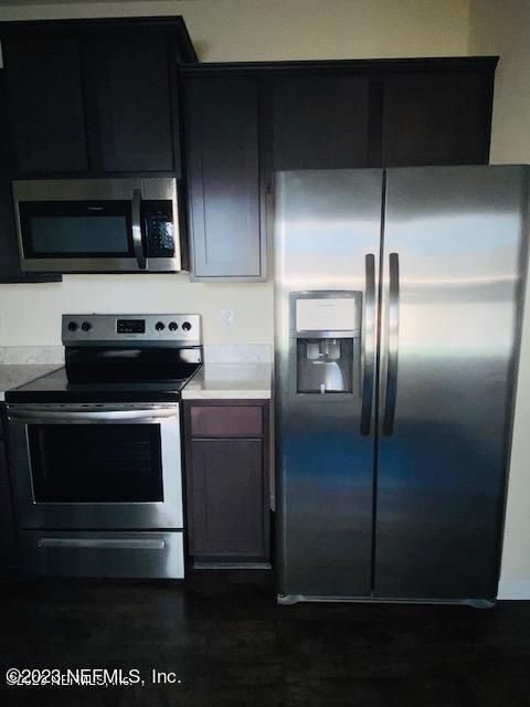 Building Photo - 440 Aralia Ln