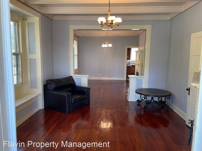 Building Photo - 4 br, 2 bath House - 801 East Blvd.