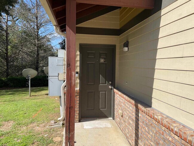 Foto del edificio - 2315 Timber Oak Ln