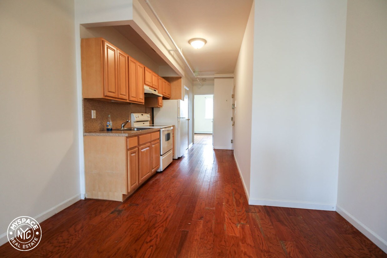 Primary Photo - 1356 Dekalb Ave