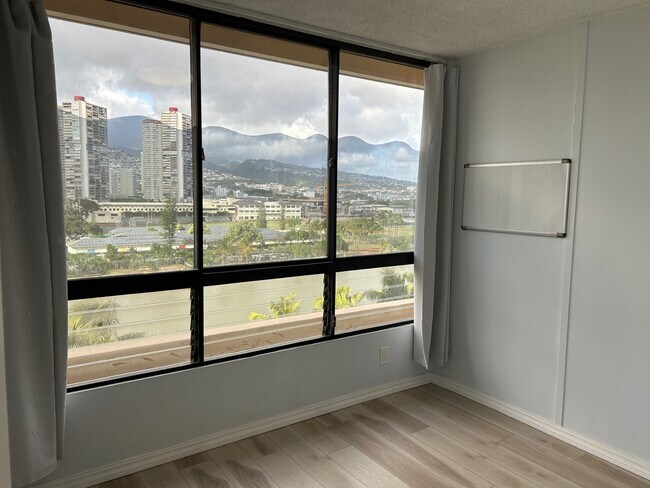 Dormitorio 1 - 2121 Ala Wai Blvd