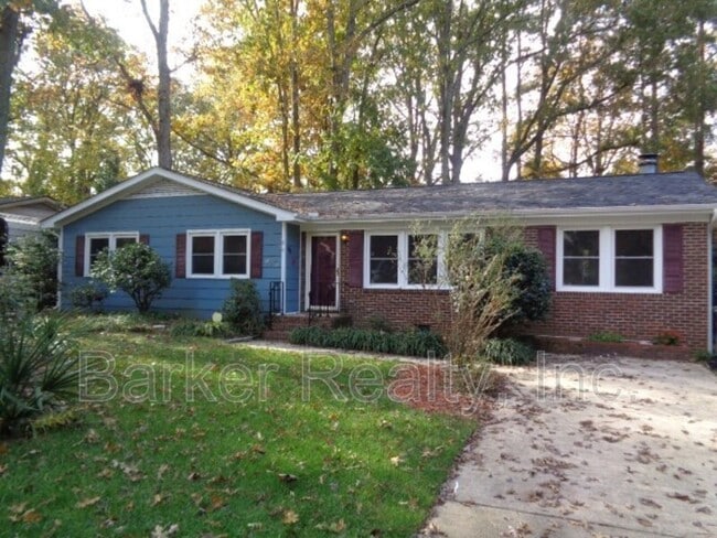 Photo - 309 White Oak Dr House