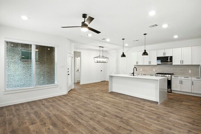 Building Photo - 1852 Dry Cherry Ln