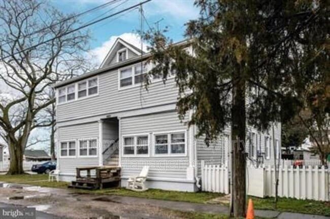 Foto del edificio - 961 Bryant Ave