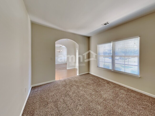 Building Photo - 812 Whitfield Oak Road