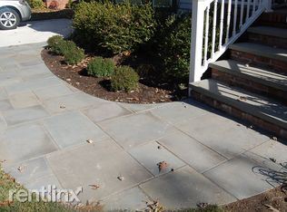 Foto del edificio - 279 Whistling Pine Rd