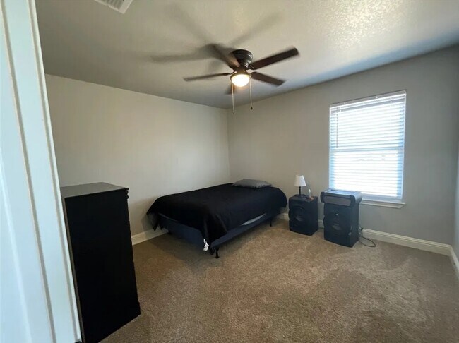 Building Photo - 2710 San Gabriel Dr