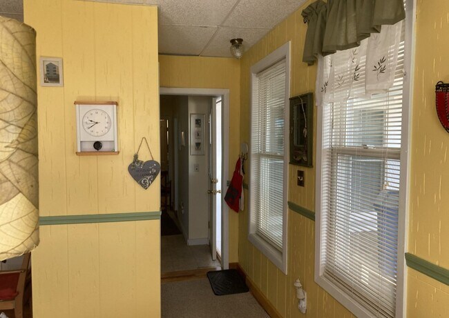 Foto del edificio - 421 Sweeny Ave