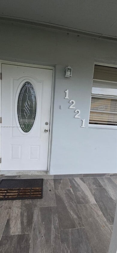 Primary Photo - 1221 NW 23rd Terrace