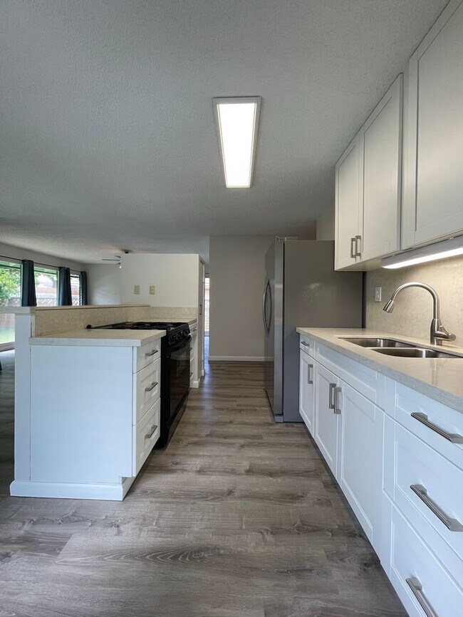 Foto del edificio - 282 Lunalilo Home Rd