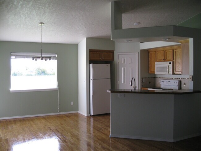 Foto del edificio - 2020 E Laguna Ave