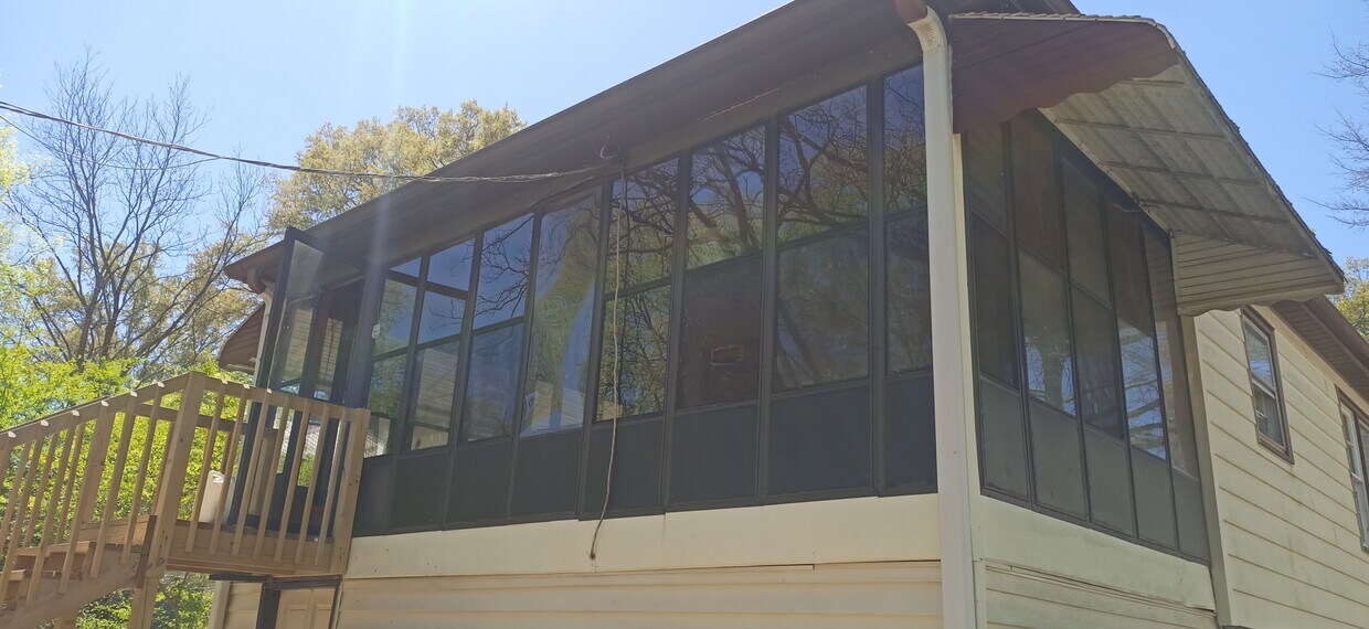 Foto principal - 933 Elizabeth Dr