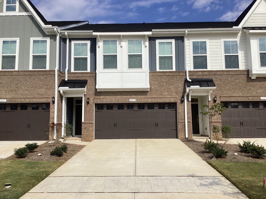 425 Foxtail Lily Drive House Rental in Holly Springs, NC