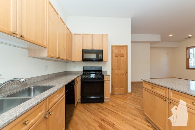Foto del edificio - 2539 N Southport Ave