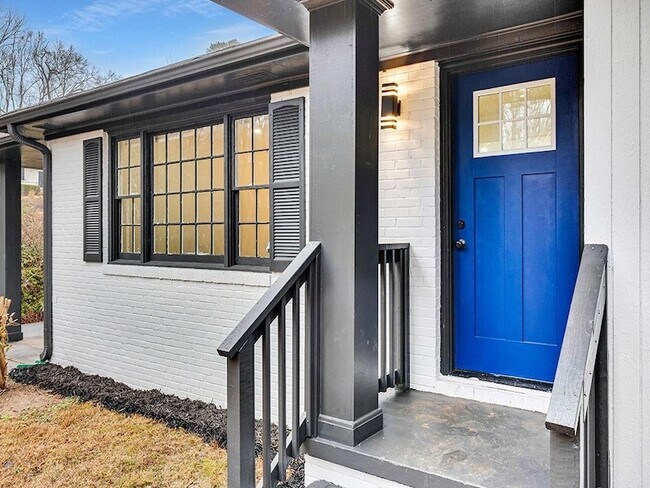 Foto del edificio - 1253 Dunwoody Ln NE