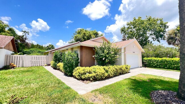Foto del edificio - Experience the Magic of Home at 3100 Owass...