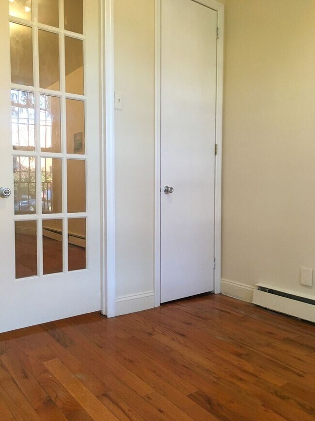 Foto del edificio - 355 Linden St