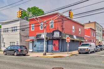 Building Photo - 147 Ave E