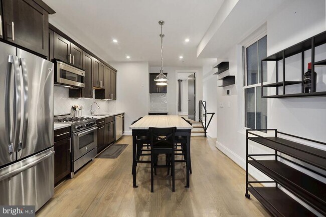 Foto del edificio - 2298 Champlain St NW