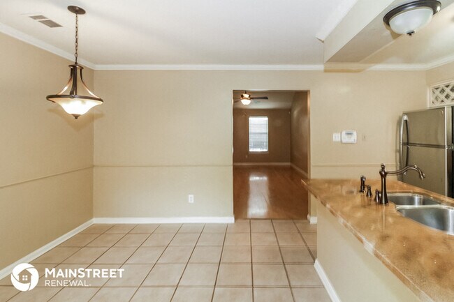 Building Photo - 1628 Ranmar Dr