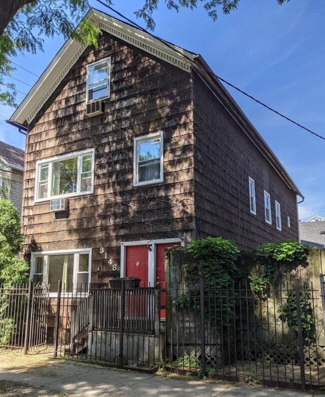 Building Photo - 3148 N Clifton Ave