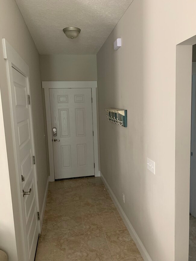 Foto del edificio - 161 Escanaba Ave