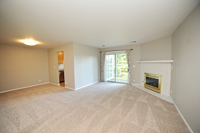 Building Photo - 2458 Charleston Dr