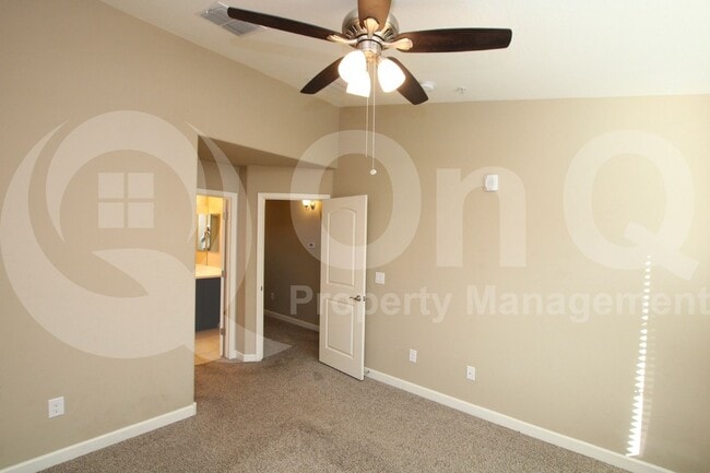 Building Photo - 240 W Juniper Ave