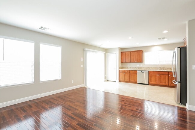 Building Photo - 11124 Verismo St